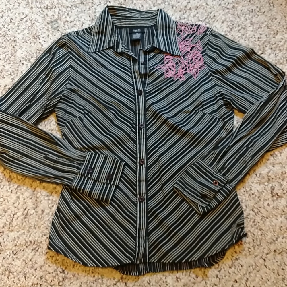 Rue21 button down shirt, size small